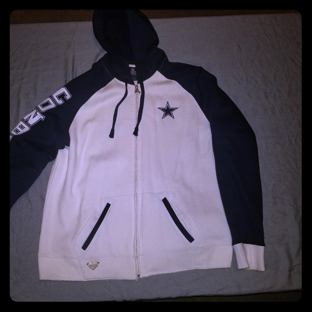 Dallas Cowboys sweatshirt